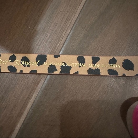 Betsey Johnson Jeweled Heart Buckle Cognac Brown Faux Leather Belt XL - Picture 8 of 13